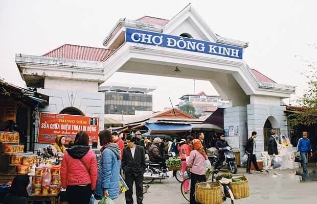 Chợ Đông Kinh Lạng Sơn bán hàng ca sáng